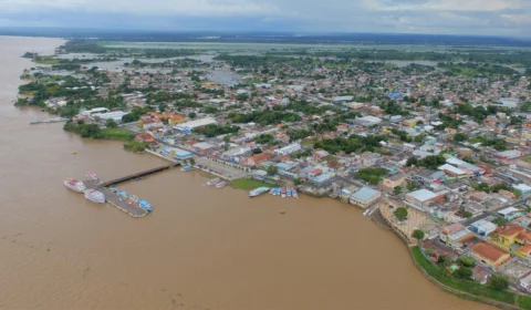 Decreto proíbe ampliação ou construção de novos flutuantes nas orlas de Parintins, no AM