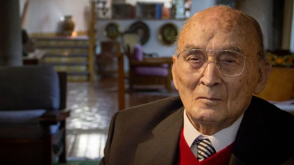 Aos 100 anos, morre ex-presidente mexicano Echeverria