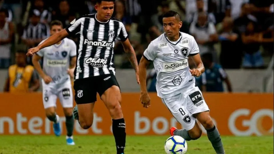 Botafogo recebe Ceará pela 21ª rodada do Campeonato Brasileiro neste sábado, 06
