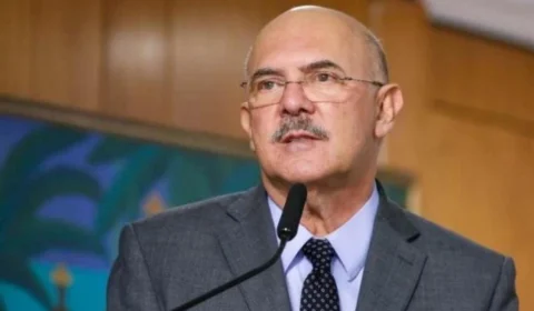 Ex-ministro Milton Ribeiro confirma à PF que Bolsonaro pediu a ele para receber pastor Gilmar