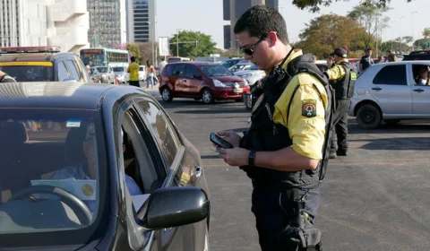 Projeto aumenta multa para quem estaciona em vaga de deficiente ou idoso