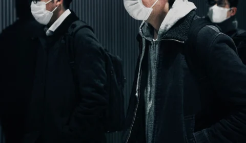 COVID-19: sétima onda sobrecarrega hospitais no Japão