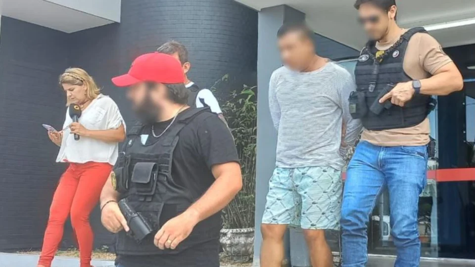 Homem suspeito de duplo homicídio em Manaus é preso em embarcação vinda de Barreirinha-AM