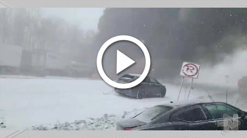 VÍDEO: engavetamento envolvendo mais de 50 veículos para rodovia nos EUA