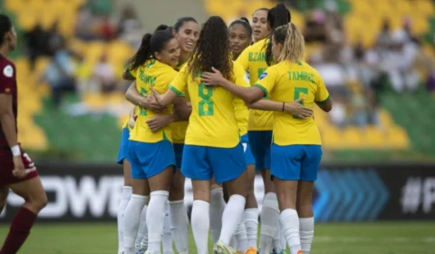 Seleção testa nova formação contra Peru na Copa América Feminina