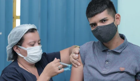 Confira pontos de vacinação contra Covid-19 nesta segunda-feira, em Manaus