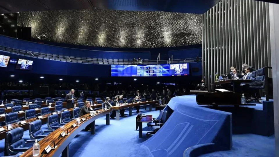 Senado aprova que emissoras de rádio e TV possam ceder toda sua programação