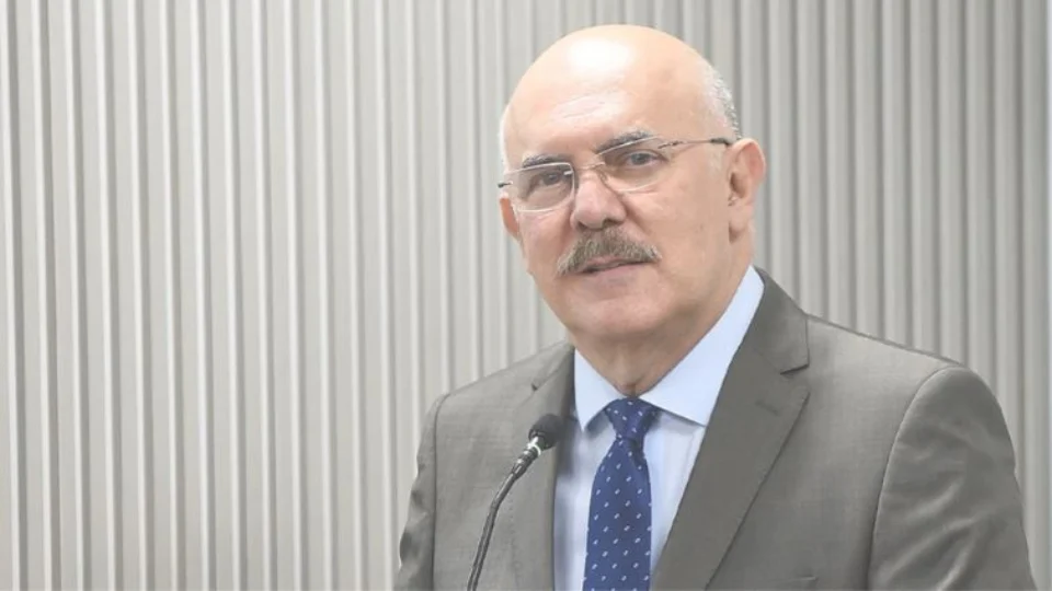 Ex-ministro da Educação Milton Ribeiro é levado para capital paulista e deve passar a noite na PF