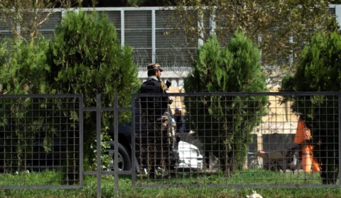 Duas pessoas morrem após ataque de homem-bomba na Embaixada da Rússia em Cabul