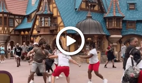 VÍDEO: briga entre grupos no Parque da Disney termina em confusão generalizada na Flórida