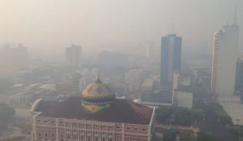 Nuvens de fumaça que aparece em Manaus está relacionada às queimadas na Floresta Amazônica, diz Sema