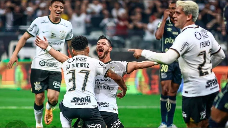 Corinthians é impiedoso e goleia Santos por 4 a 0 pela ida das oitavas de final da Copa do Brasil com dois de  Giuliano