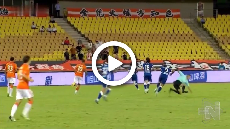 VÍDEO: ex-Flamengo e Palmeiras, Henrique Dourado agride árbitro e é suspenso por um ano no futebol chinês