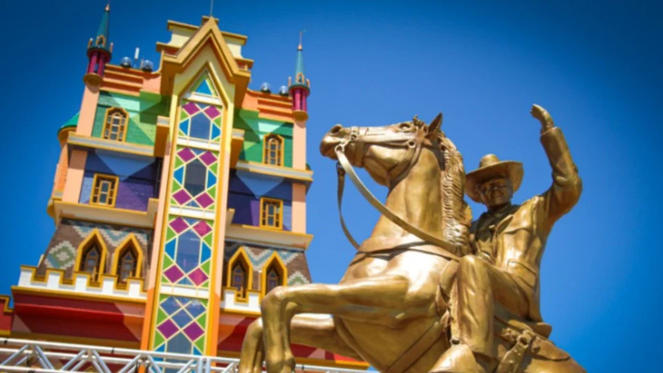 Turistas escolhem três parques de diversão no Brasil como os melhores do mundo