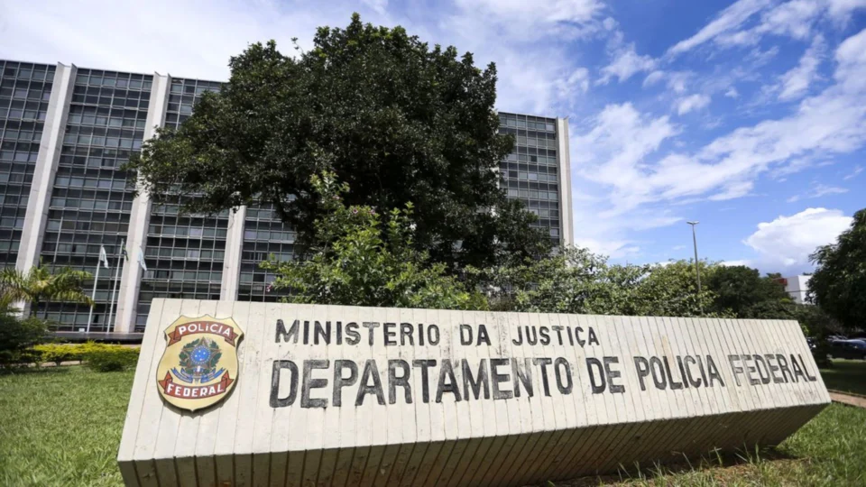 PF realiza operação contra fraudes no auxílio emergencial no estado de SP