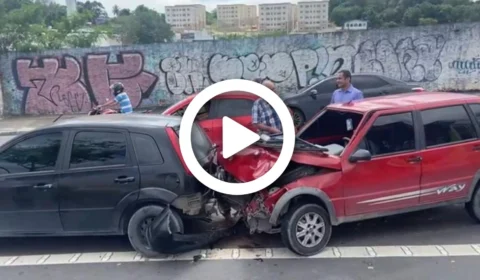 VÍDEO: motorista fica ferido após acidente de trânsito na Torquato Tapajós, em Manaus