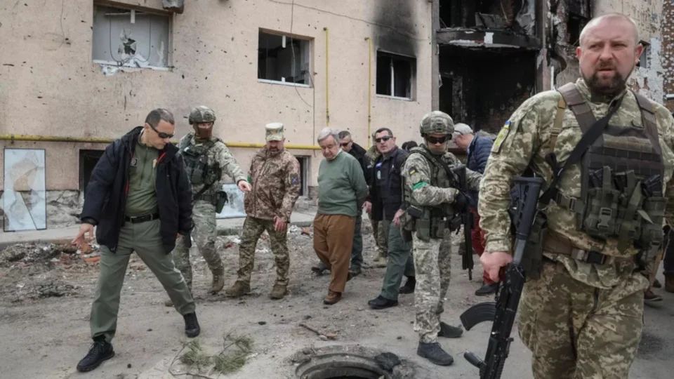 Secretário-geral da ONU chega à Kiev e terá reunião com presidente ucraniano