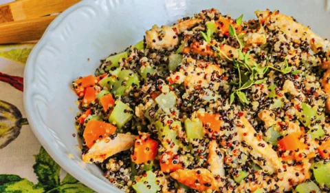 RECEITA FÁCIL: aprenda a fazer quinoa com frango e legumes