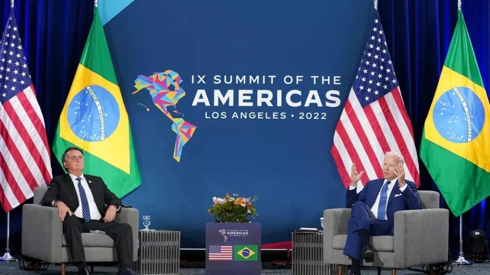 Bolsonaro participa de encontro com Biden e diz que soberania da Amazônia está ameaçada