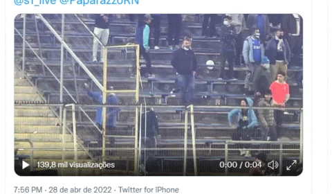 Torcedor chileno comete ato racista em direção à torcida do Flamengo no jogo com Universidad Católica pela Libertadores