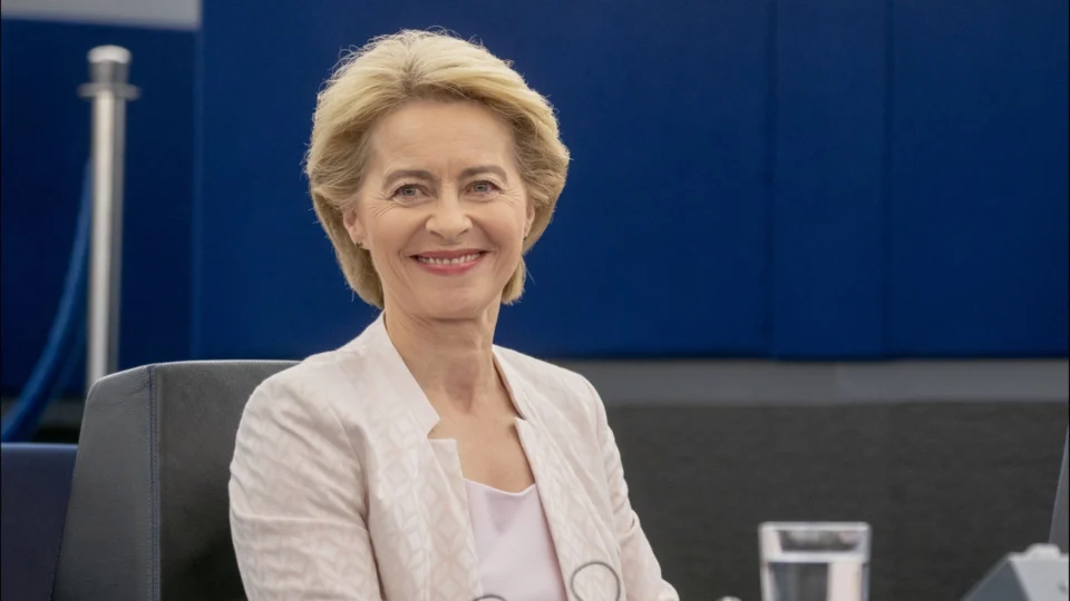 União Europeia declara fim da fase de emergência da Covid-19