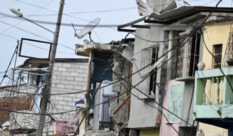 Cinco pessoas morrem e outras 16 ficam feridas após explosão em Guayaquil, no Equador