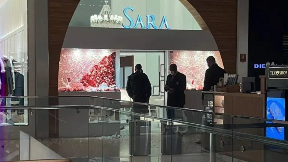 Segurança de shopping morre durante troca de tiros no RJ