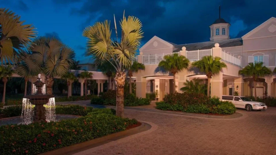 Polícia investiga morte misteriosa de 3 turistas em resort nas Bahamas
