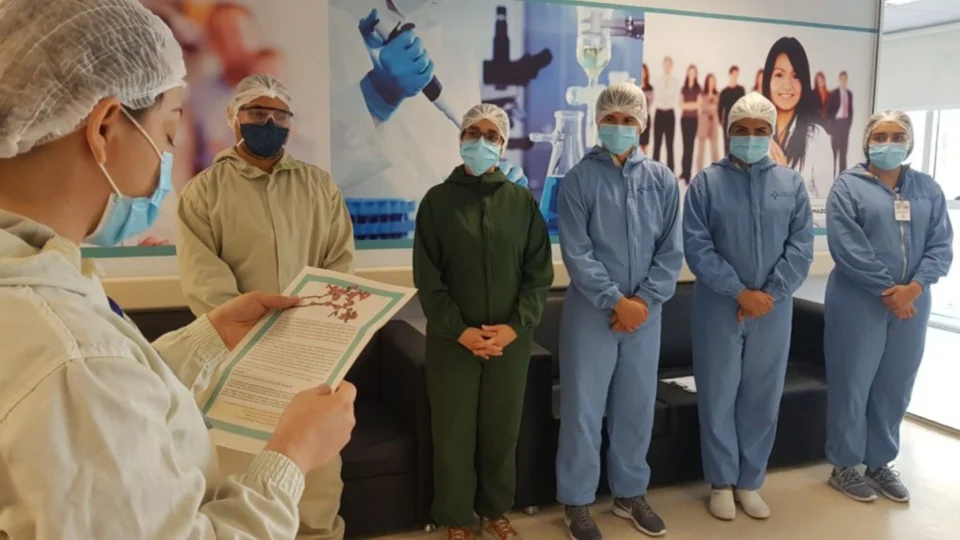 Amazonas anuncia auxílio alimentação de R$ 600 e correção de 9,06% em datas-bases a servidores da saúde