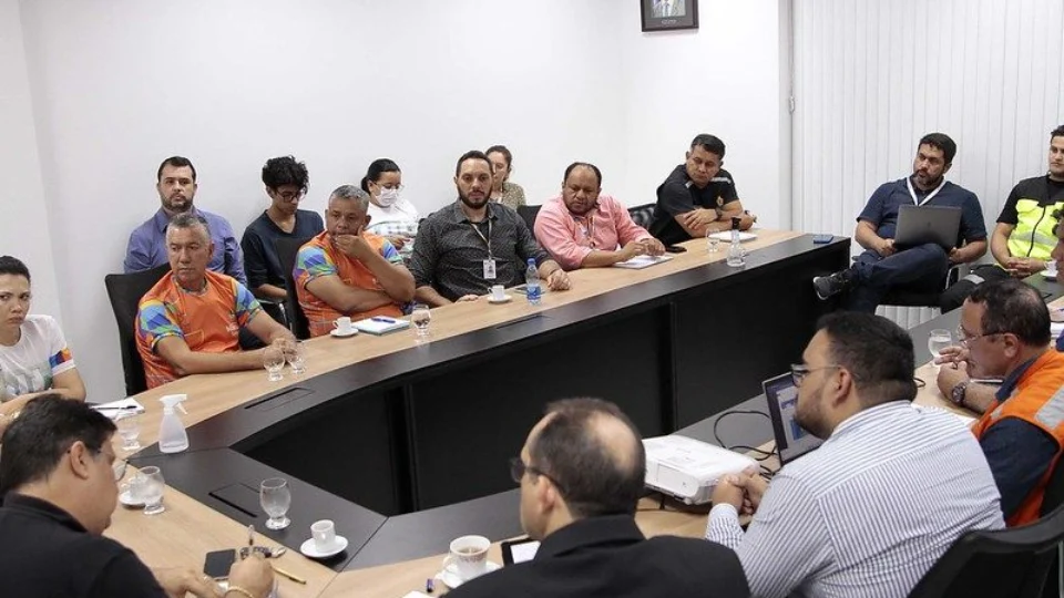 Comitê de Gestão de Crises de Manaus se reúne para alinhar Plano de Contingência da Operação Cheia 2022