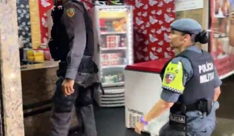 Mulher é presa suspeita de esfaquear partes íntimas de homem em pensão no Centro de Manaus