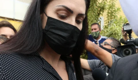 Caso Henry: Monique tem prisão preventiva revogada e irá responder processo em liberdade