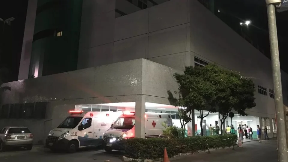 Menino de 9 anos é atingido no peito por bala perdida durante tiroteio em Manaus