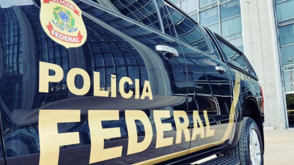 PF vai à Câmara após falha na internet durante votação da ‘PEC Kamikaze’