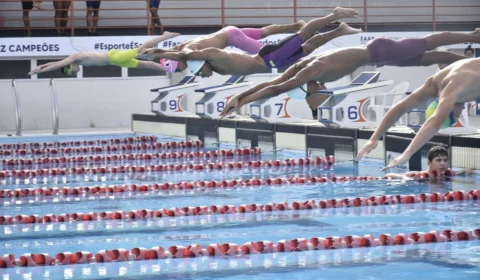 Mais de 100 atletas participam do Campeonato Estadual Absoluto de Natação 2022 na Vila Olímpica