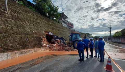 Adutora rompe novamente e afeta abastecimento de água em mais de 30 bairros de Manaus