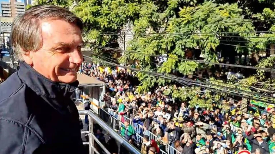 Presidente Jair Bolsonaro participa de Marcha para Jesus em Curitiba