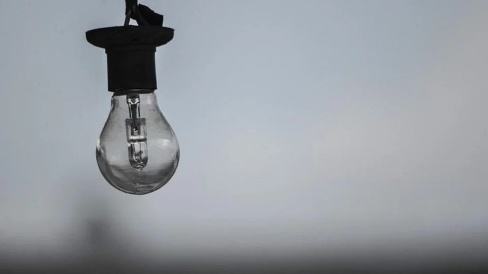 ‘Apagão’ atinge vários bairros de Manaus nesta quinta-feira