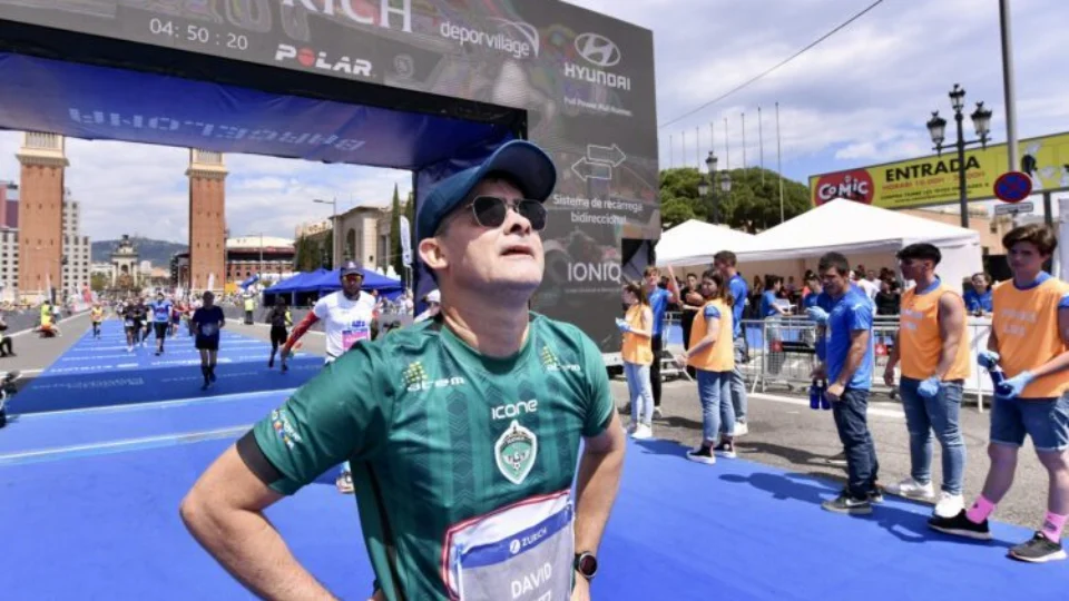 Prefeito de Manaus tem 15 dias para explicar R$100 mil gastos em Barcelona