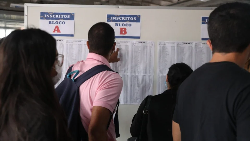 Quase 5 mil pessoas faltam ao concurso da Polícia Civil do Amazonas neste domingo, confirma FGV