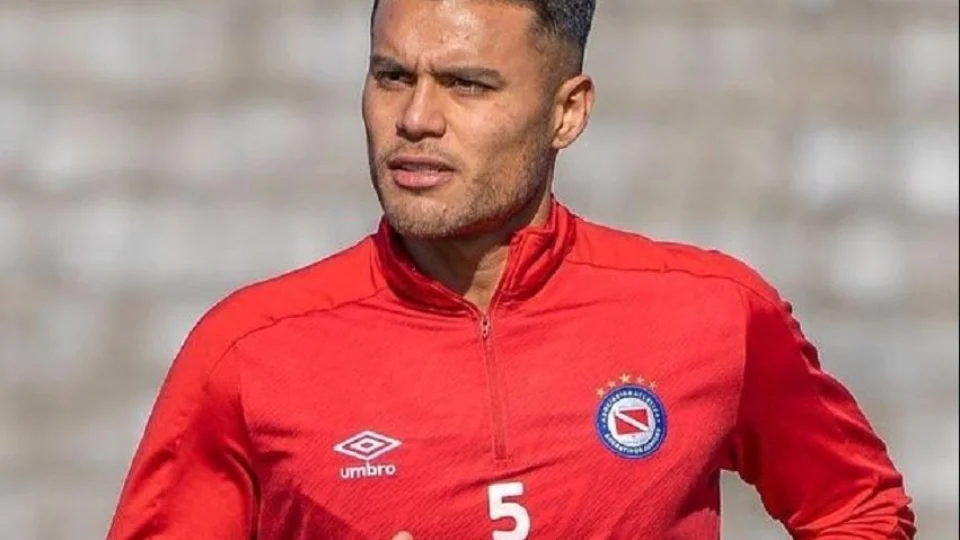 Corinthians viabiliza contratação de volante destaque no futebol argentino