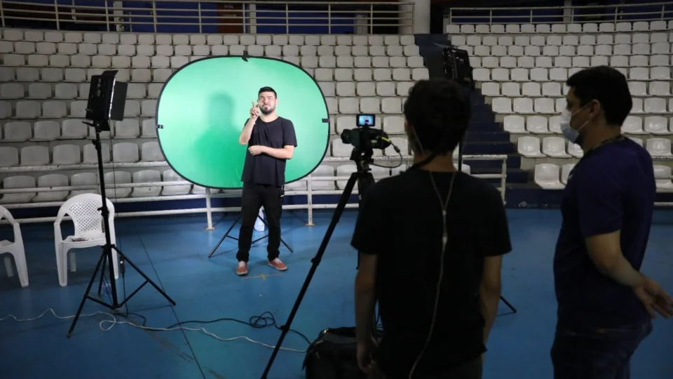 Estão abertas as inscrições para curso de Libras em Manaus