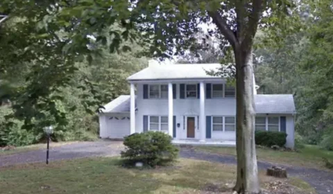 Casa de R$ 4 milhões está à venda nos EUA e será entregue com ‘pessoa vivendo no porão’