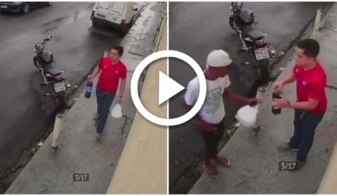 VÍDEO: suspeito rouba celular e almoço de homem que andava na rua em Manaus