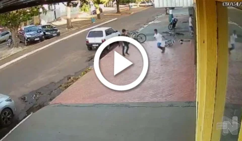 VÍDEO: homem espanca menino de 9 anos por confundir brincadeira de criança em MS