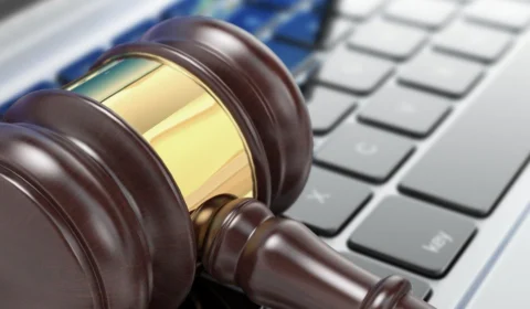 PGE-AM leiloa duas casas e uma loja no próximo dia 1° de junho