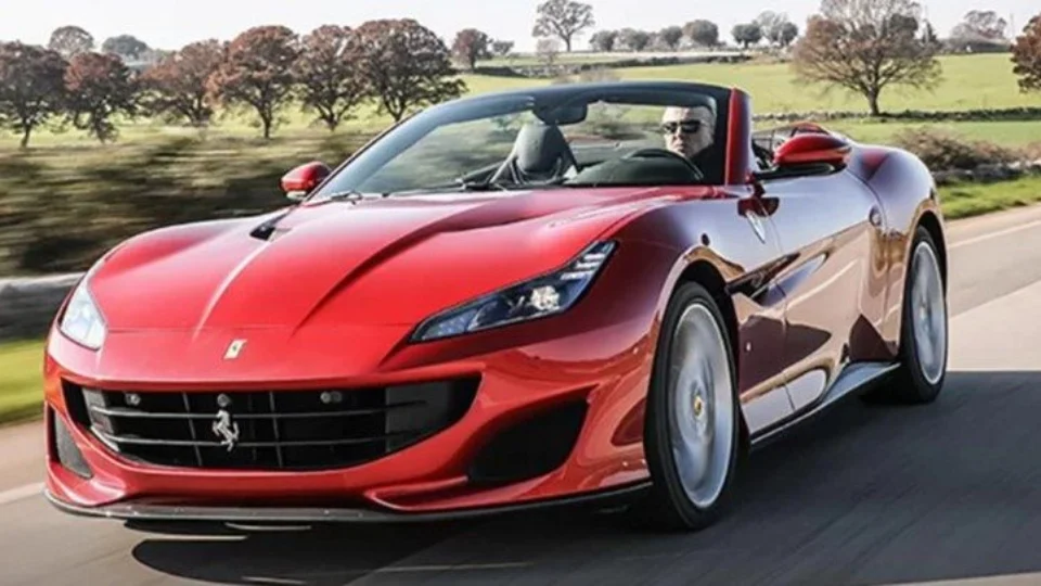 Ferrari diz que linha de veículos será 60% eletrificada até 2026