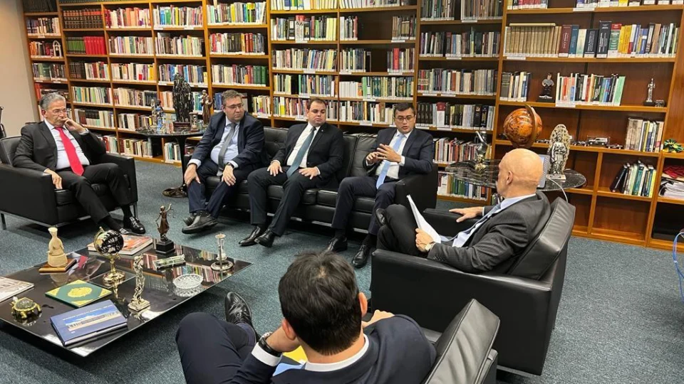 Governador do Amazonas se reúne com Moraes para pedir a suspensão de decreto federal que prejudica a ZFM