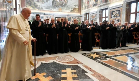 Embaixador ucraniano critica fala de papa Francisco ao se referir a Darya Dugina, morta em carro-bomba na Rússia