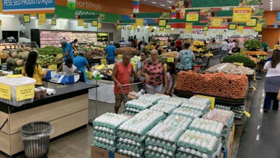 Lei que obriga comunicação de casos de violência em centros comercais é sancionada em Manaus